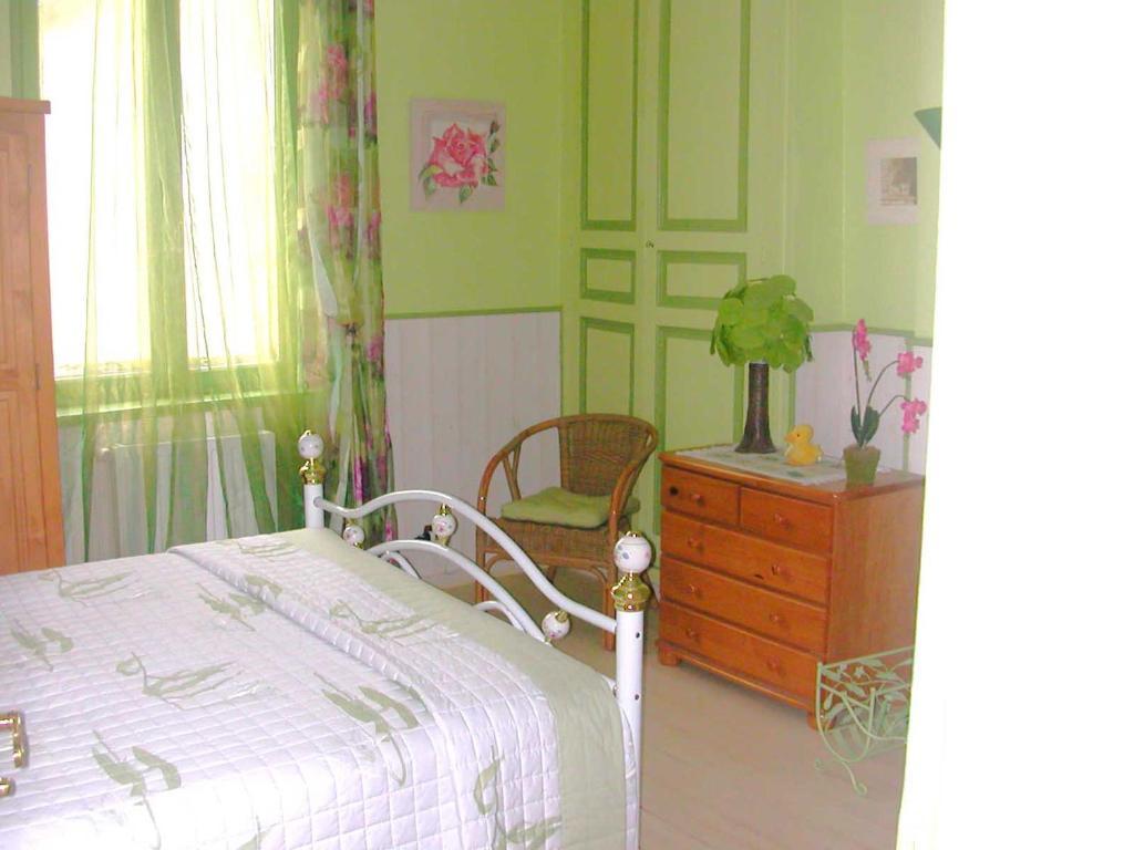 Chambres D'Hotes Les Pensees Douces Auxerre Cameră foto